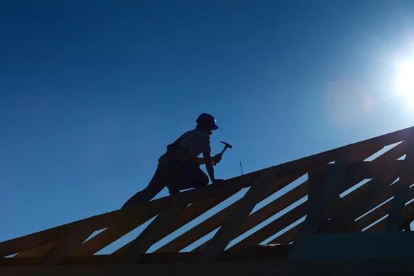 Roof Repair Contractors Offering Sustainable Solutions