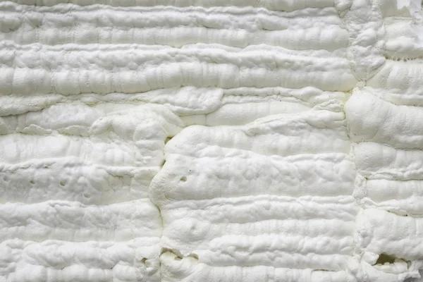 A Guide to Choosing Spray Foam Insulation for Your Home