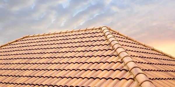 Factors to Consider When Hiring a Roofing Replacement Contractor